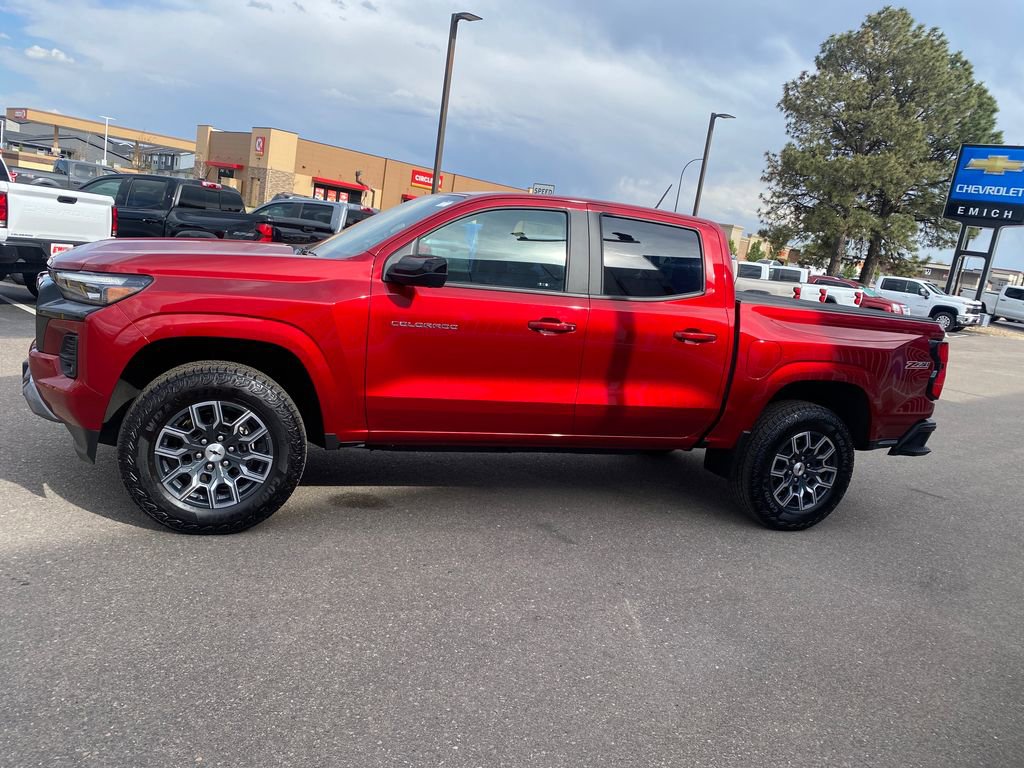 Used 2024 Chevrolet Colorado Z71 w/ Z71 Convenience Package 2 AWD/4WD image 2