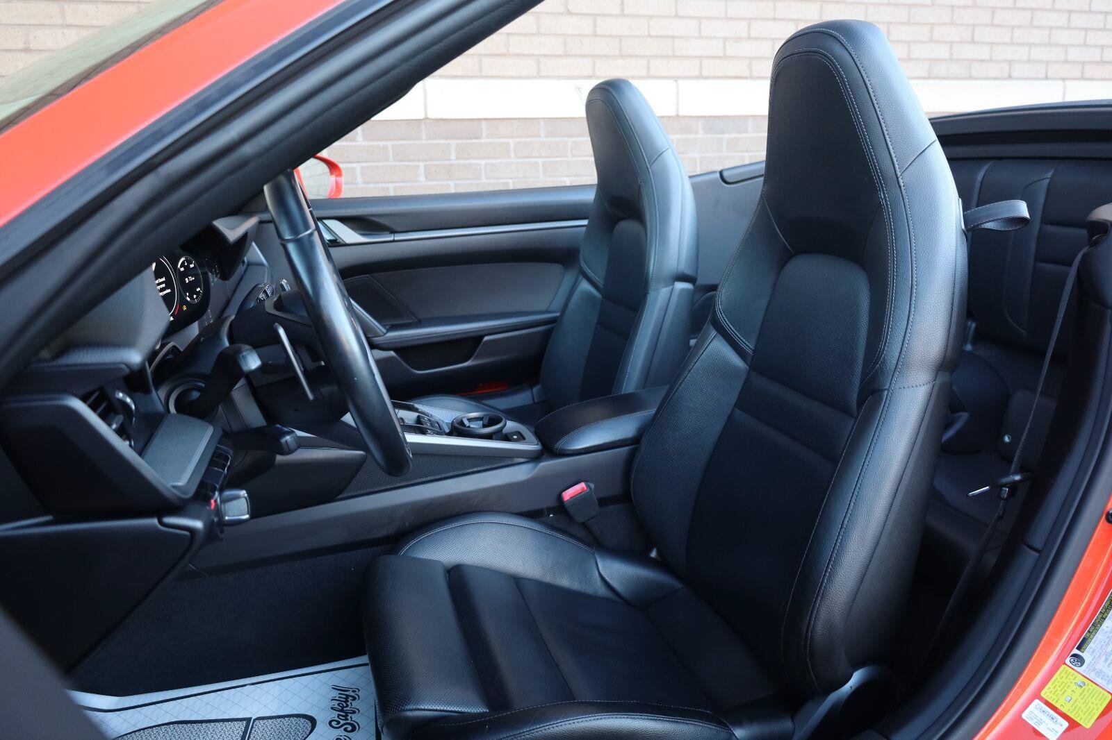 Used 2021 Porsche 911 Carrera w/ Premium Package RWD image 31