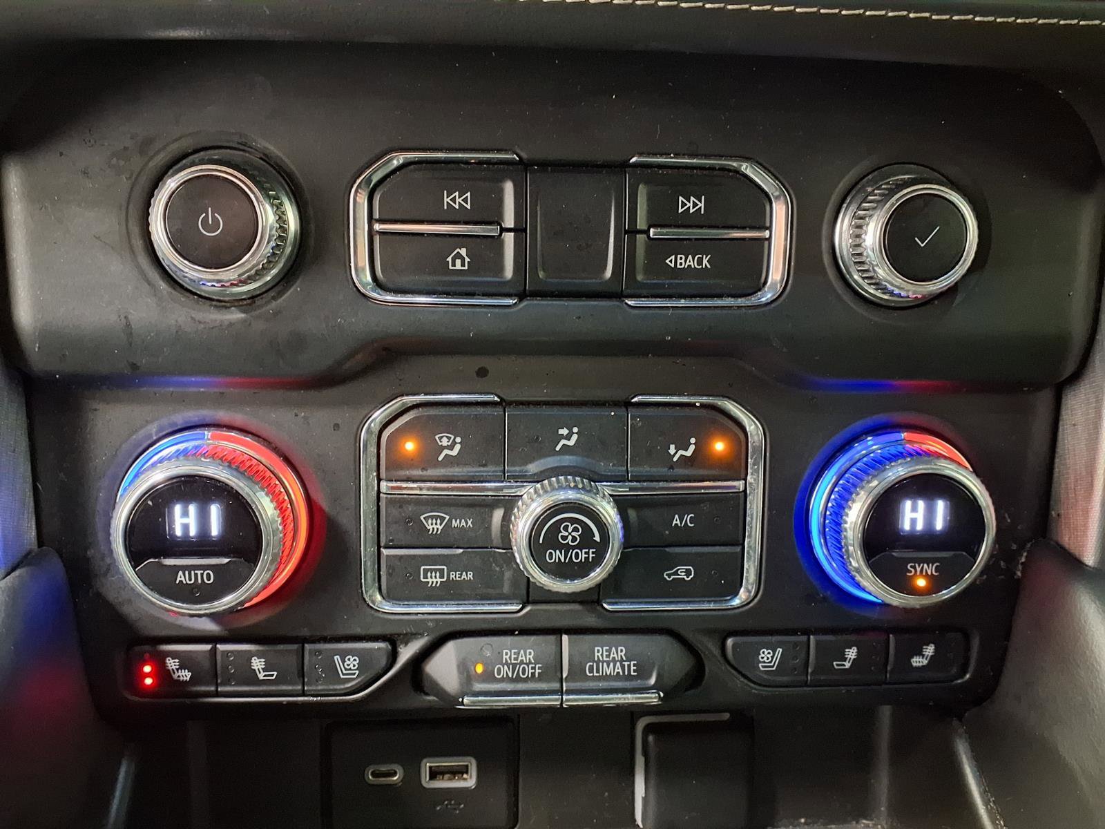 Used 2022 GMC Yukon SLT image 16