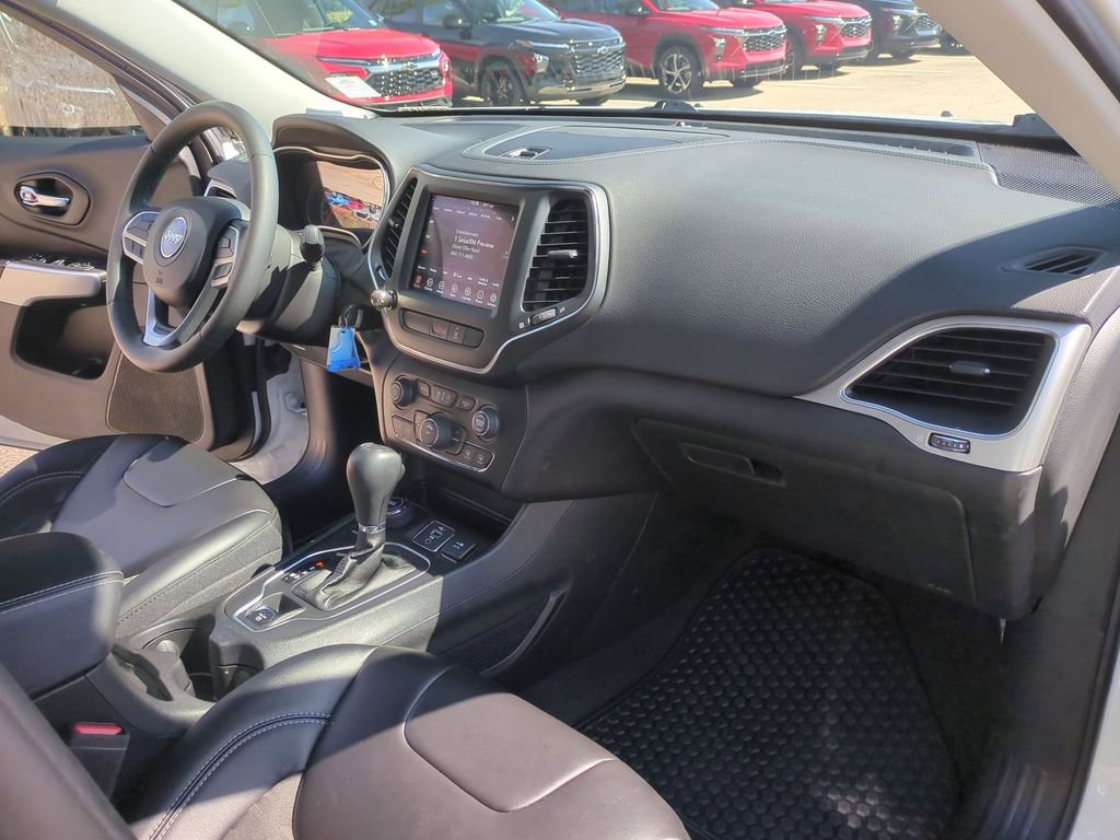 Used 2022 Jeep Cherokee Latitude w/ Sun & Sound Group image 30
