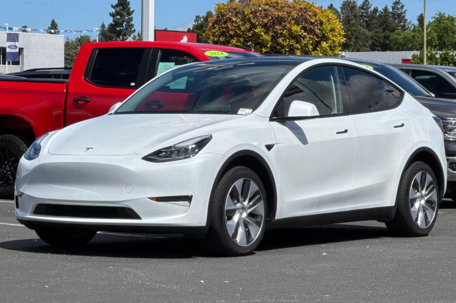 Used 2023 Tesla Model Y Long Range AWD/4WD image 9