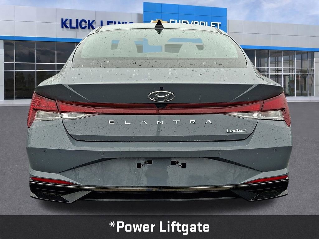Used 2023 Hyundai Elantra Limited w/ Preferred Accessory Package image 7