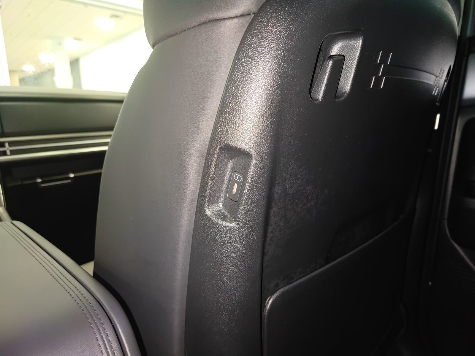 Used 2026 Hyundai Santa Fe SEL FWD image 37