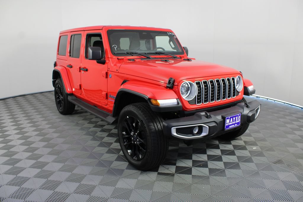 Used 2025 Jeep Wrangler Unlimited Sahara AWD/4WD image 24