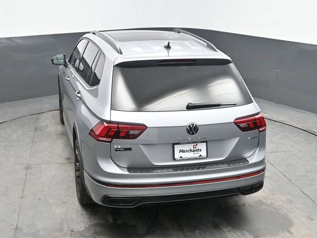 Used 2023 Volkswagen Tiguan SE R-Line AWD/4WD image 38