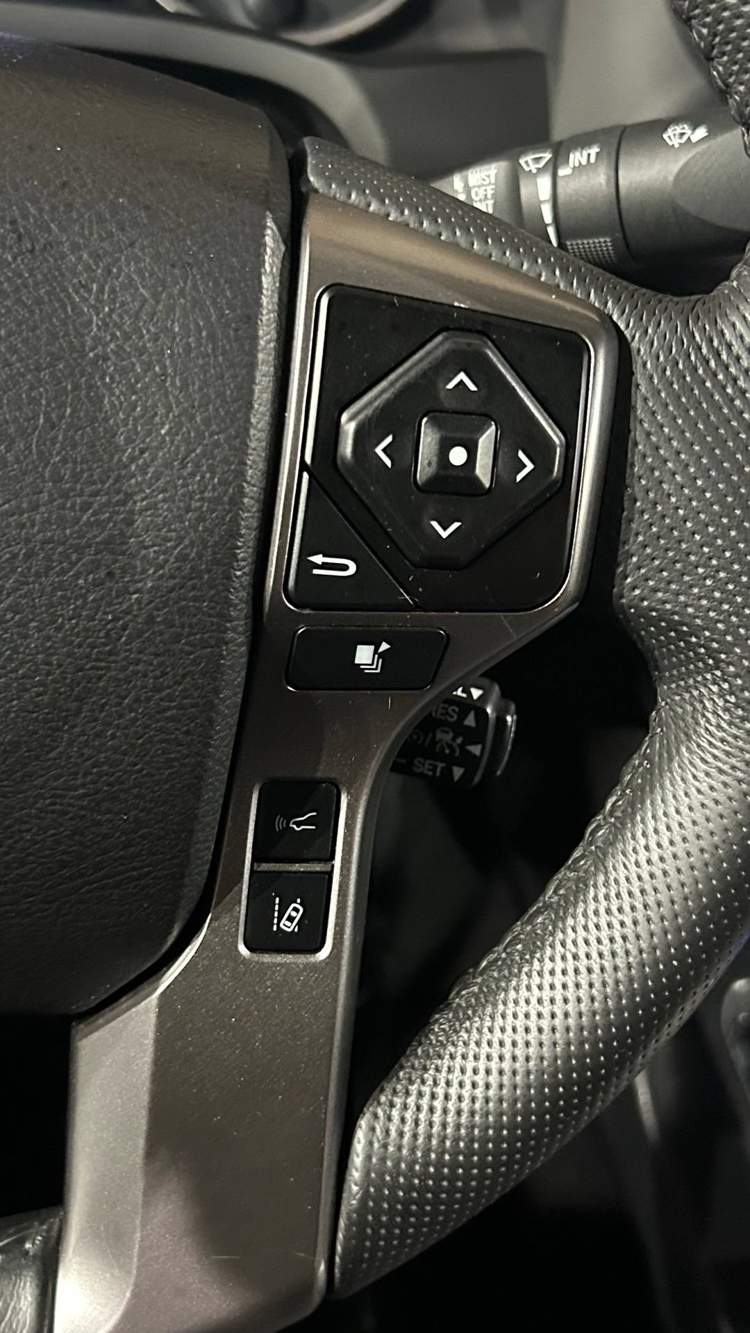 Used 2023 Toyota Tacoma SR5 AWD/4WD image 61