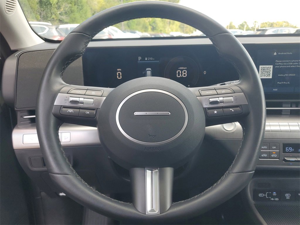 Used 2025 Hyundai Kona SEL image 23