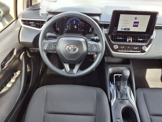 Used 2026 Toyota Corolla LE FWD image 5
