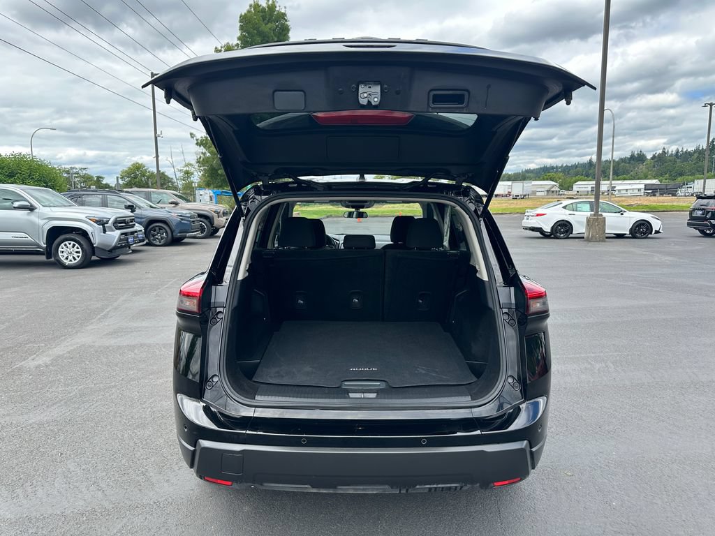 Used 2024 Nissan Rogue S AWD/4WD image 11