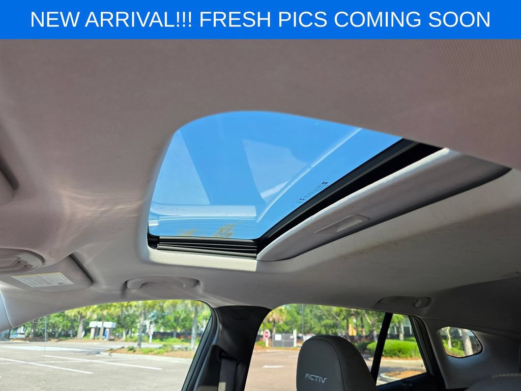 Used 2025 Chevrolet Trax ACTIV w/ Sunroof Package FWD image 10