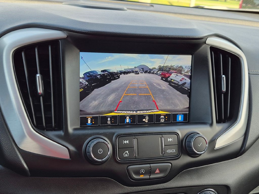 Used 2024 GMC Terrain SLT w/ Infotainment Package II AWD/4WD image 16