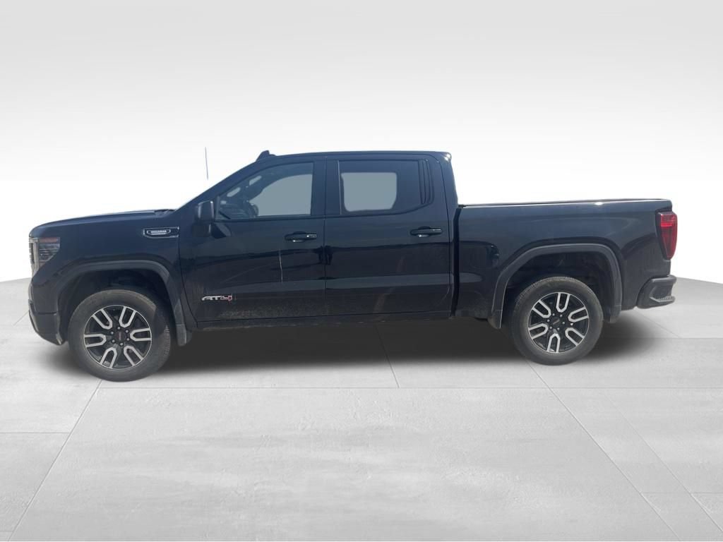 Used 2023 GMC Sierra 1500 AT4 w/ Technology Package AWD/4WD image 4