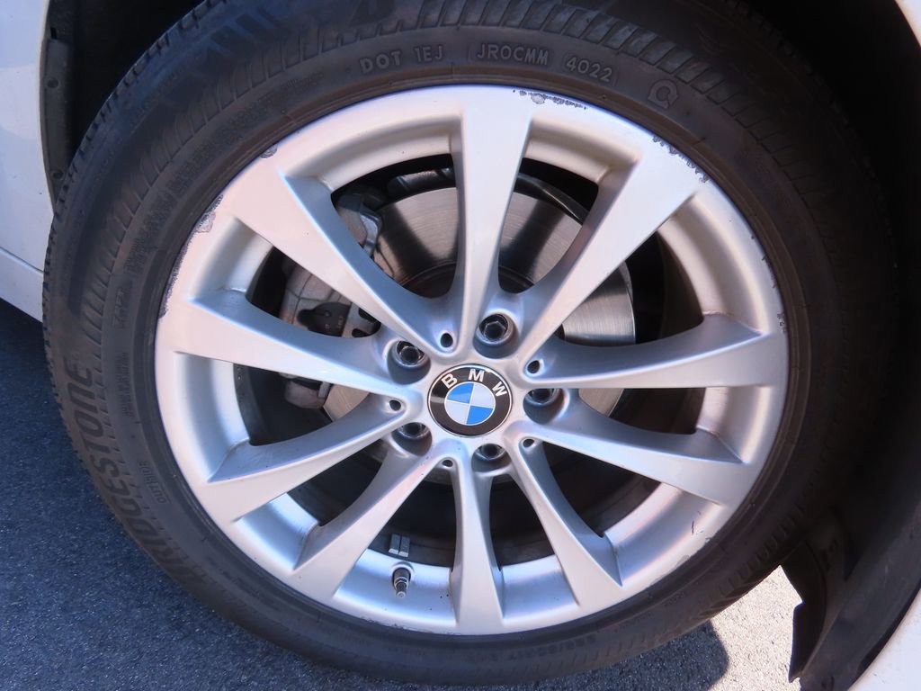 Used 2018 BMW 320i Sedan image 18