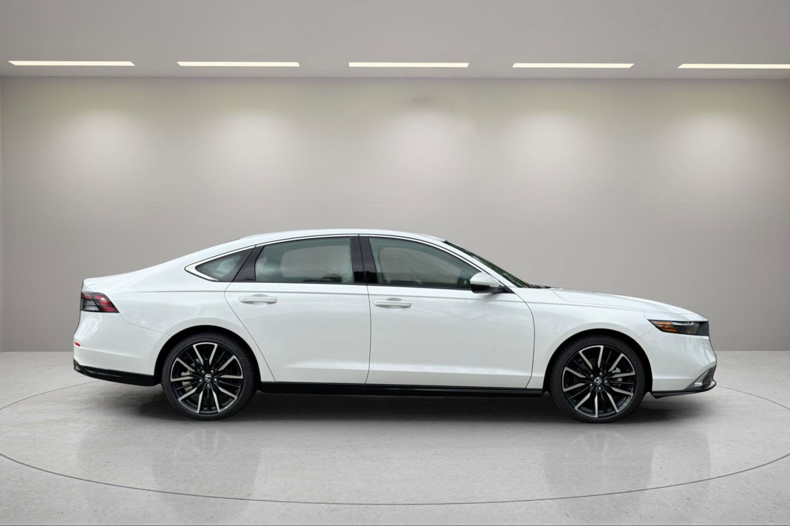 New 2026 Honda Accord Touring image 2