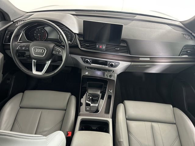 Used 2022 Audi Q5 2.0T Premium w/ Convenience Package image 16