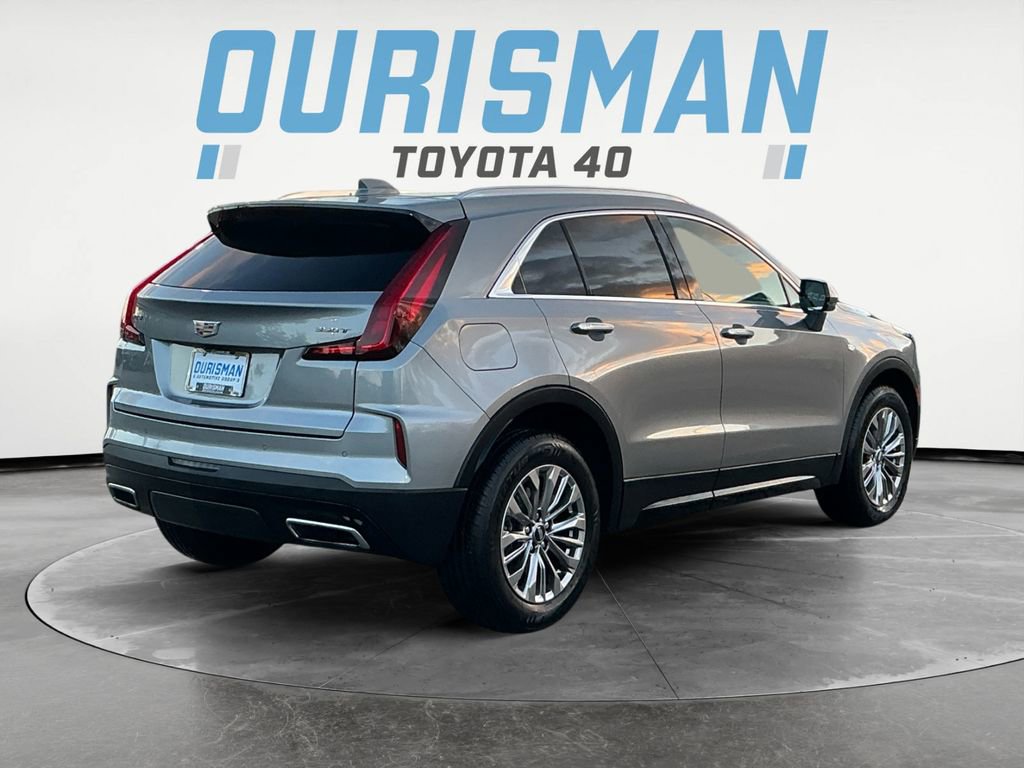 Used 2024 Cadillac XT4 Premium Luxury image 7