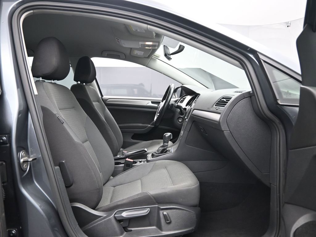 Used 2016 Volkswagen Golf S FWD image 24