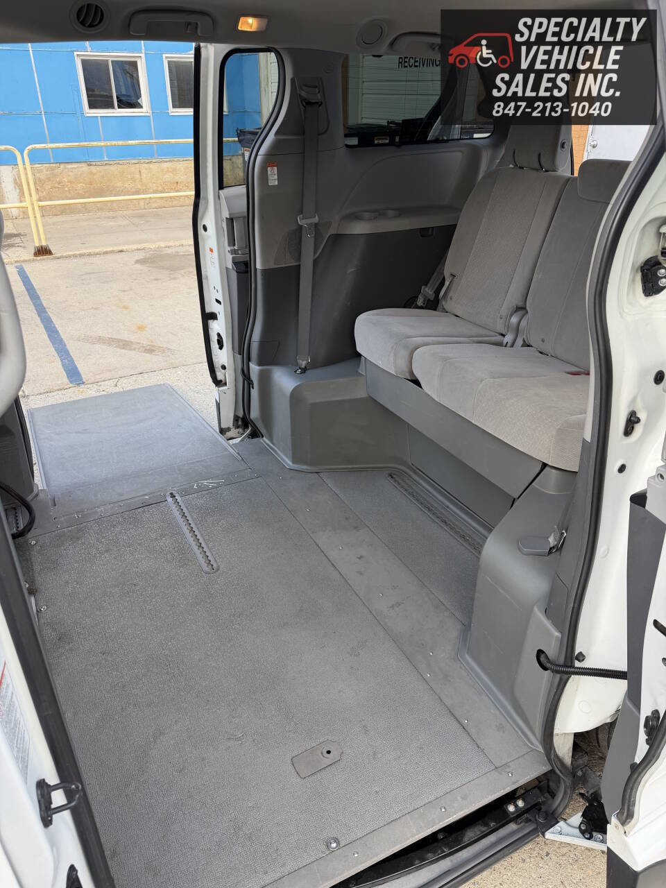 Used 2017 Toyota Sienna LE image 15