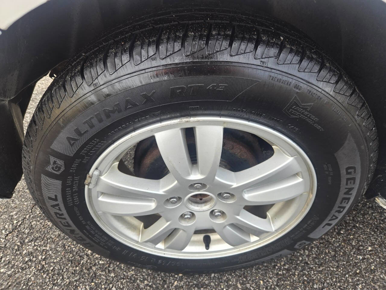 Used 2012 Chevrolet Sonic LS image 38