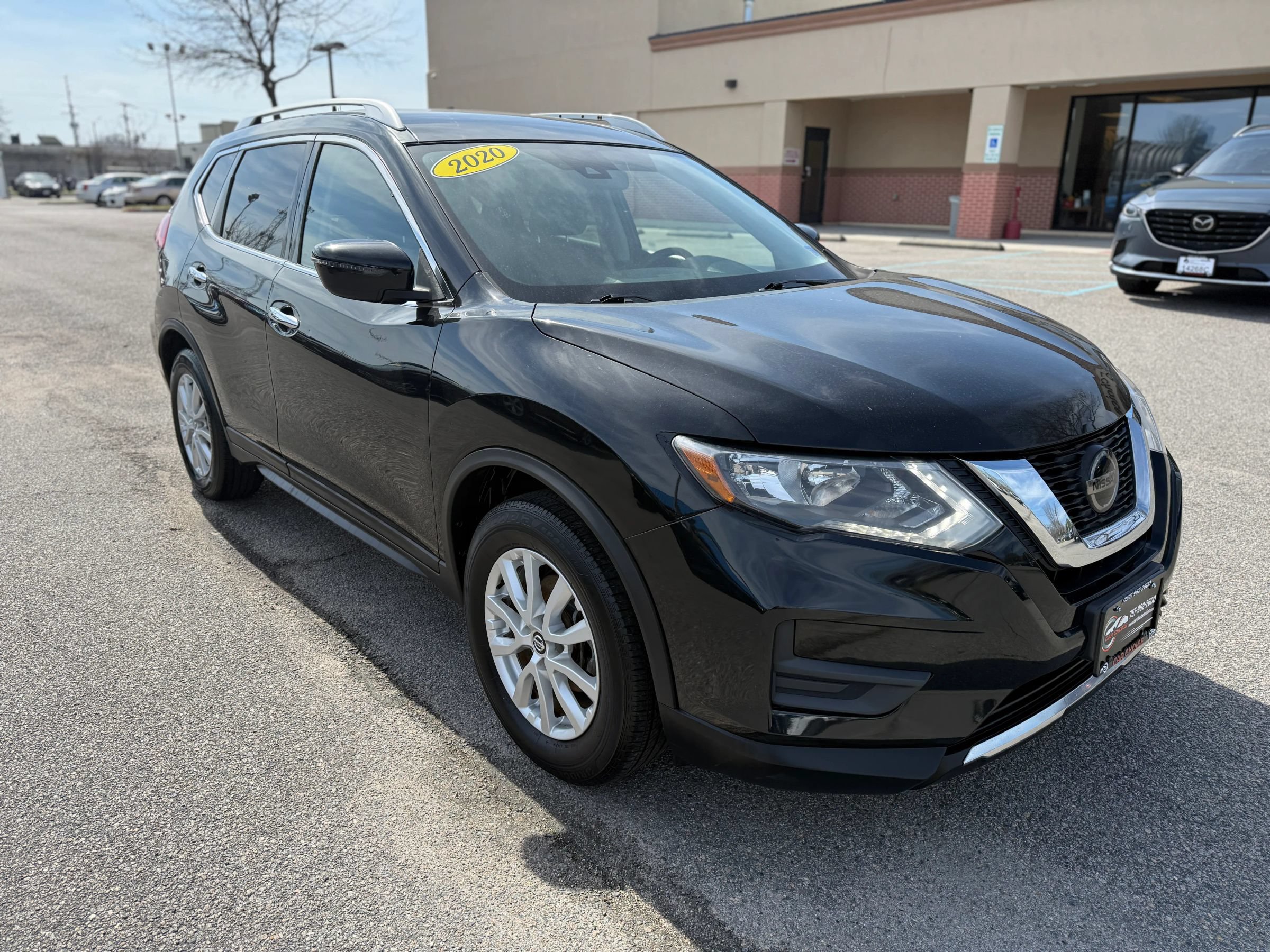 Used 2020 Nissan Rogue SV FWD image 5