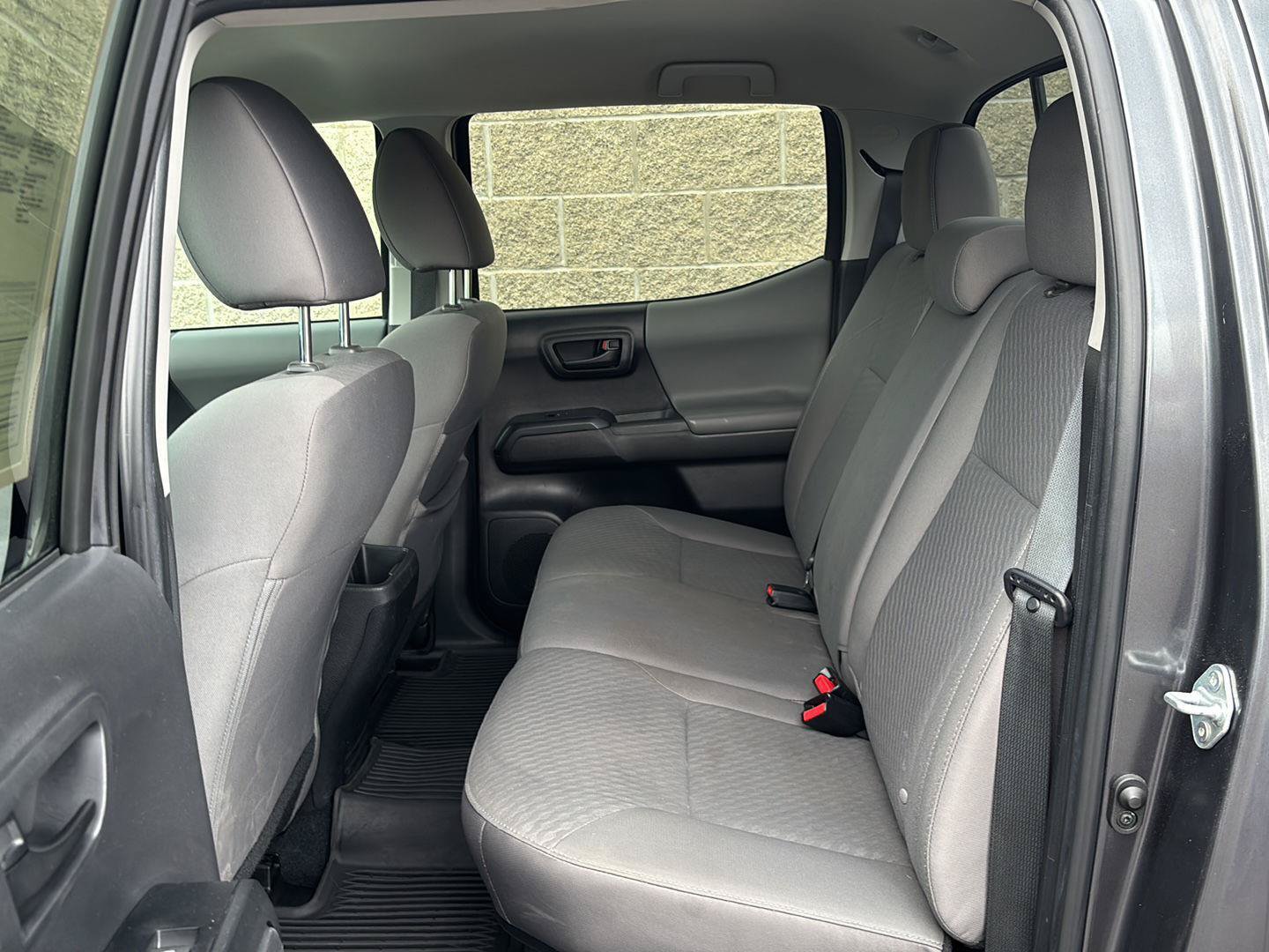 Used 2023 Toyota Tacoma SR AWD/4WD image 29