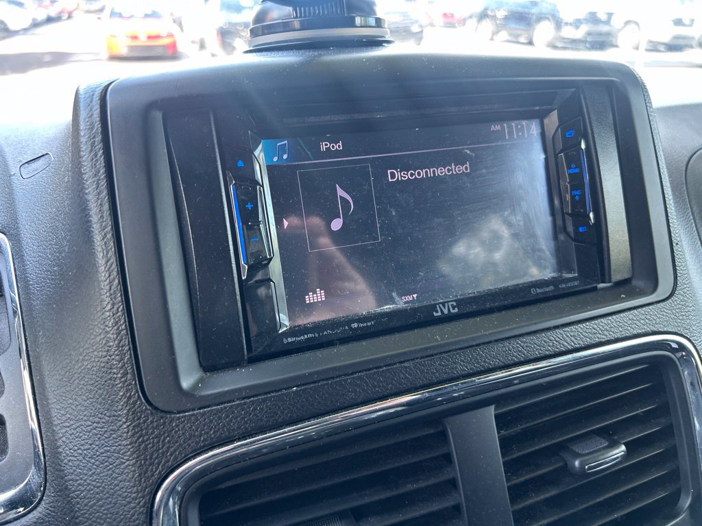 Used 2017 Dodge Grand Caravan SXT FWD image 14