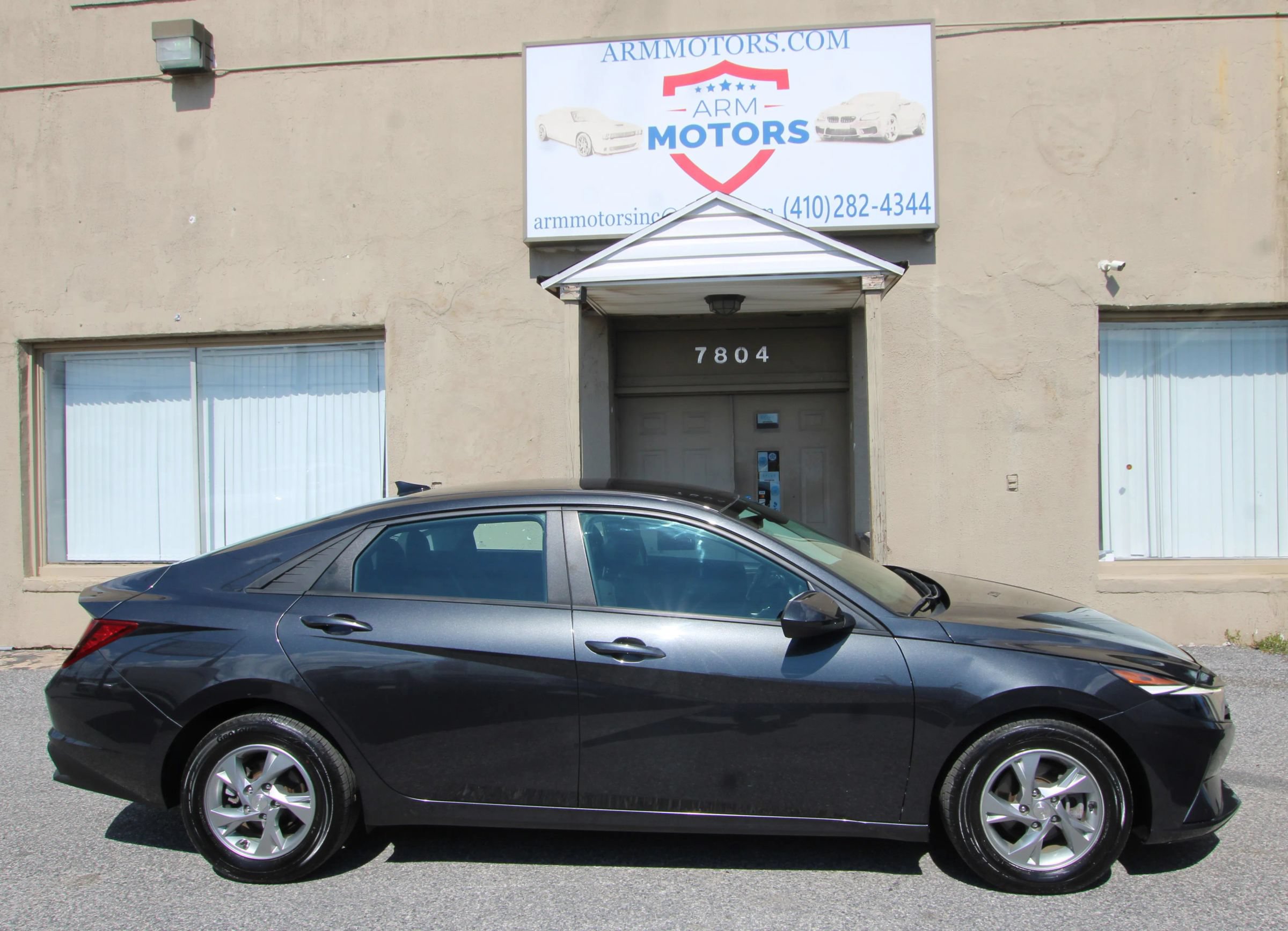 Used 2022 Hyundai Elantra SE FWD image 4