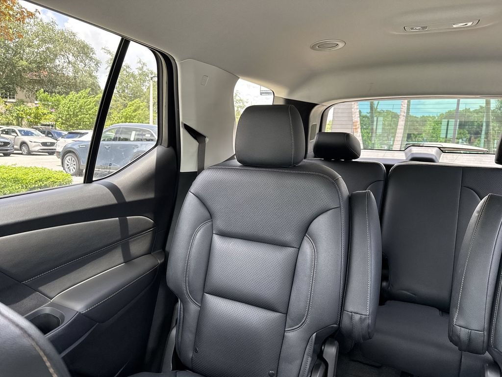 Used 2019 Chevrolet Traverse LT FWD image 17