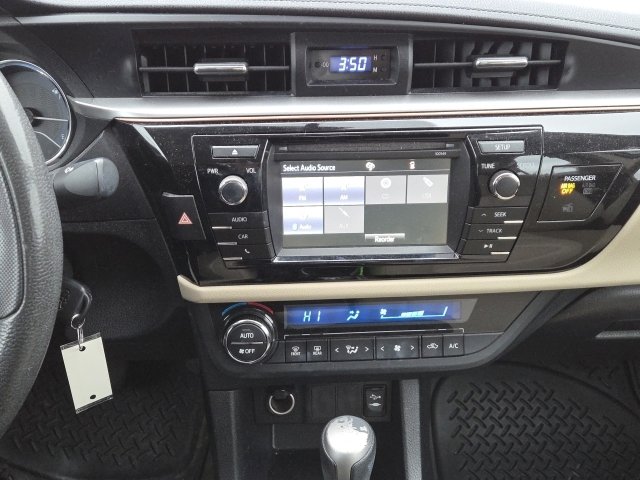 Used 2014 Toyota Corolla LE image 15
