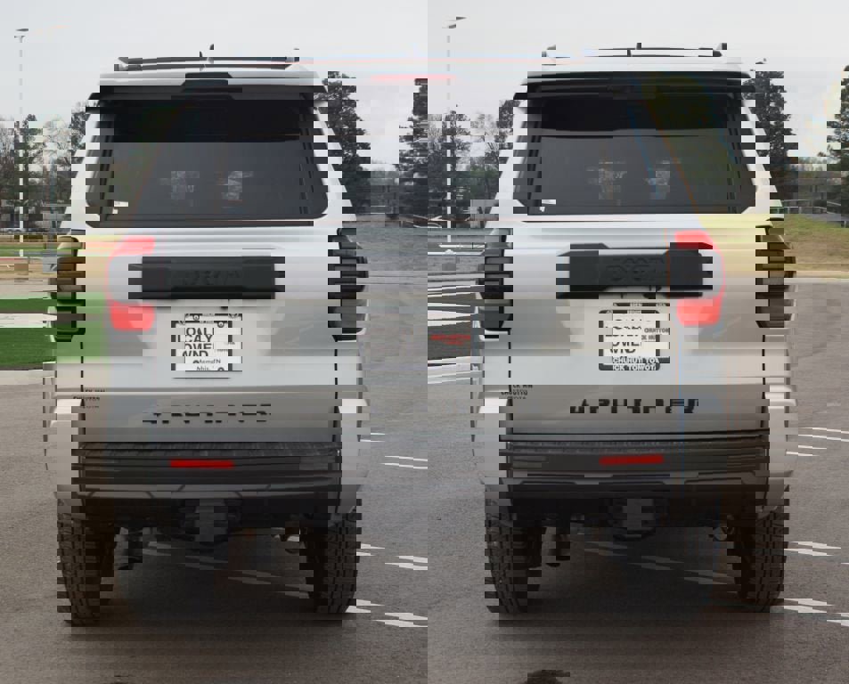 Used 2025 Toyota 4Runner SR5 image 3