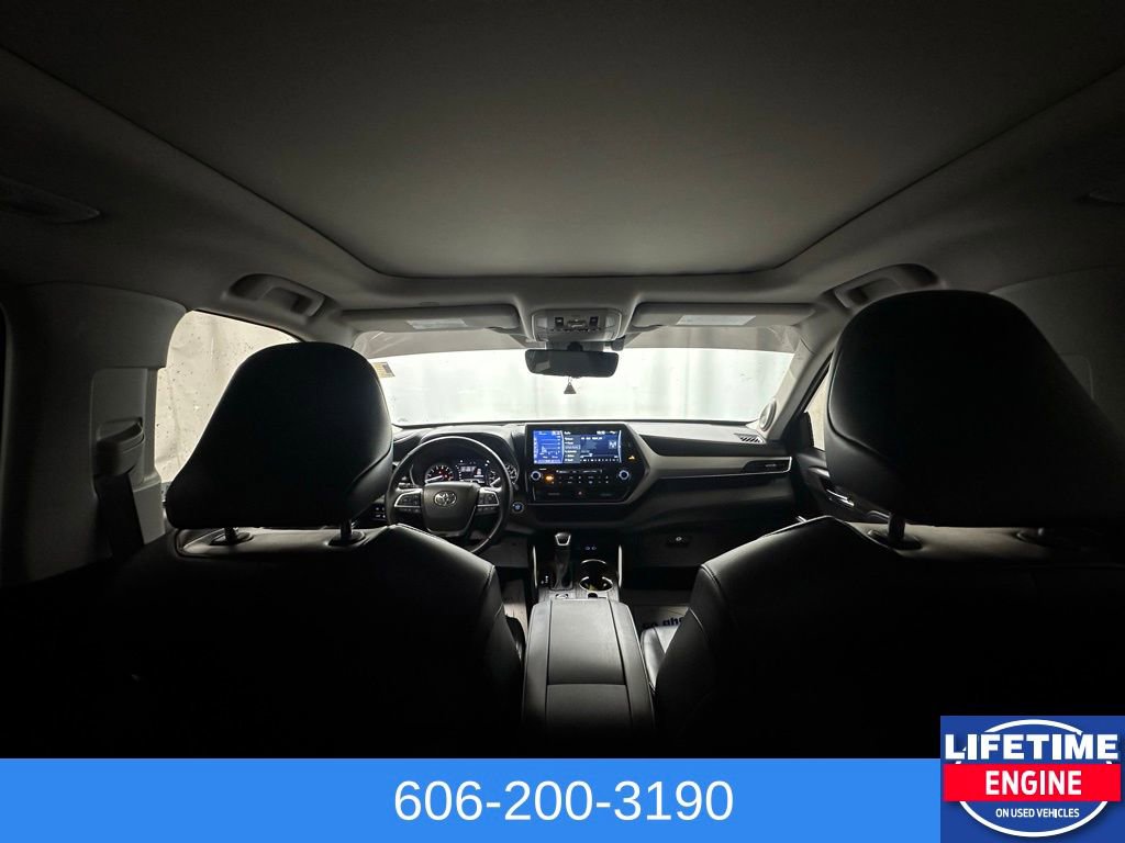 Used 2022 Toyota Highlander Platinum image 19