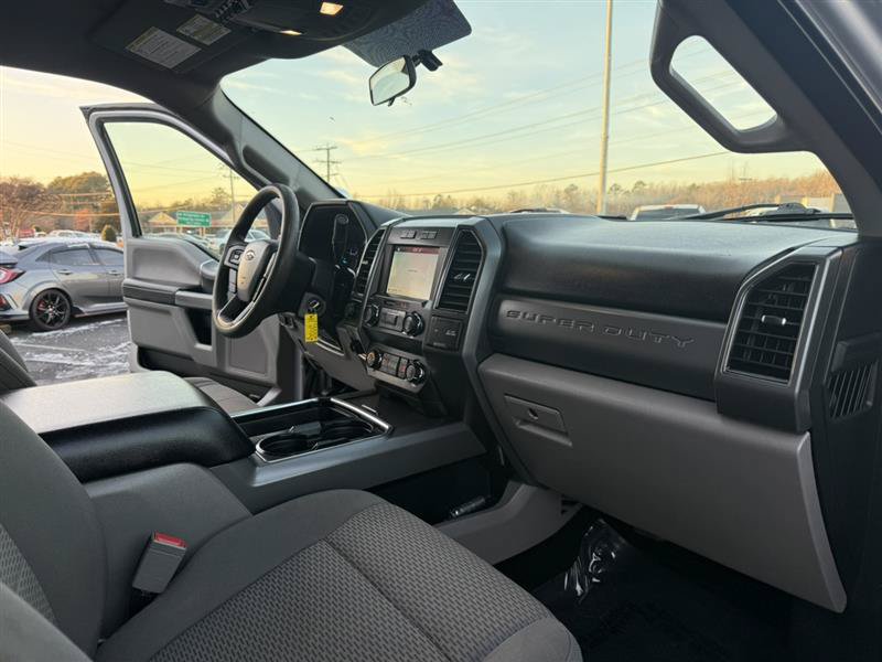 Used 2019 Ford F250 XLT w/ XLT Premium Package AWD/4WD image 13
