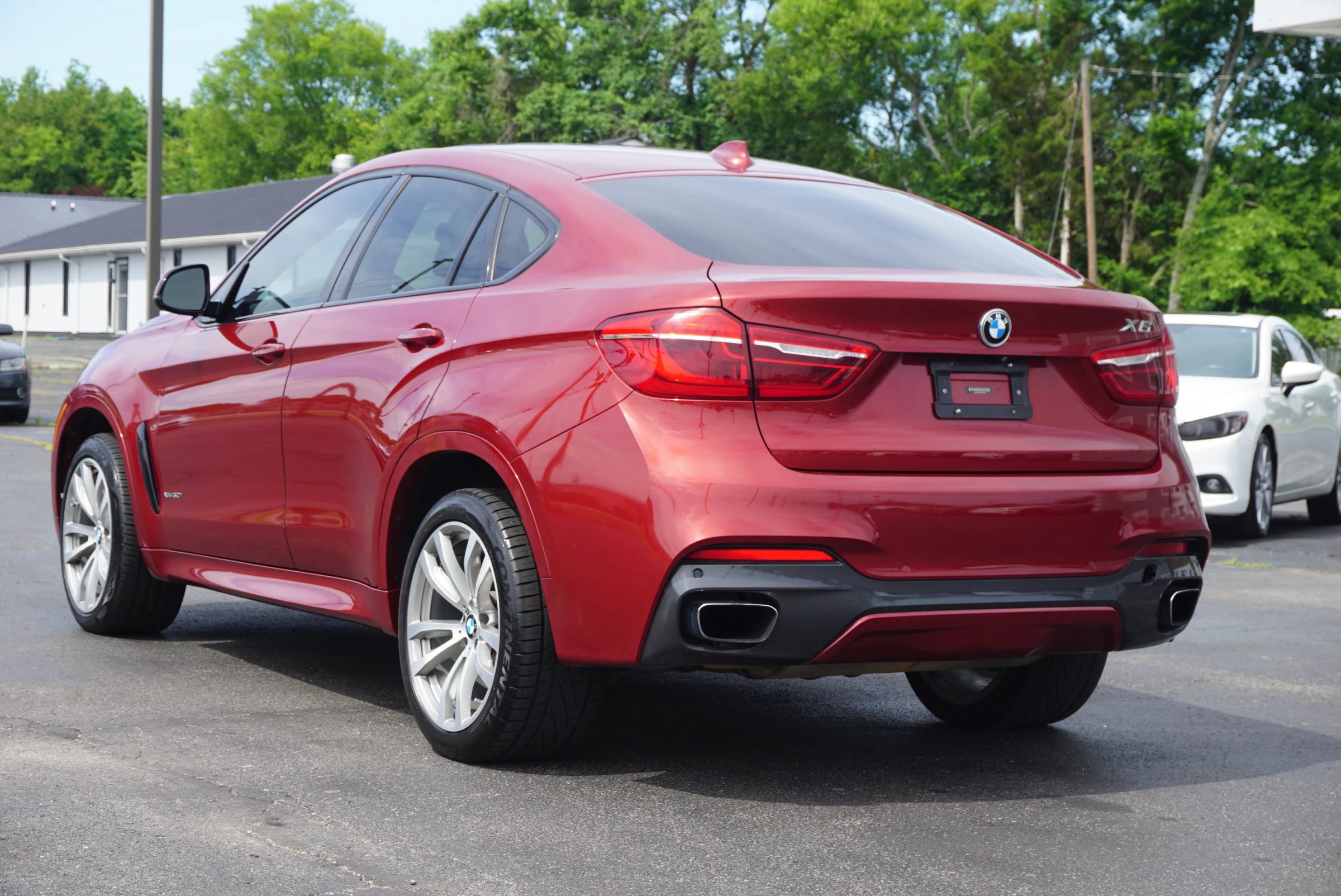 Used 2015 BMW X6 xDrive50i w/ Executive Package AWD/4WD image 7