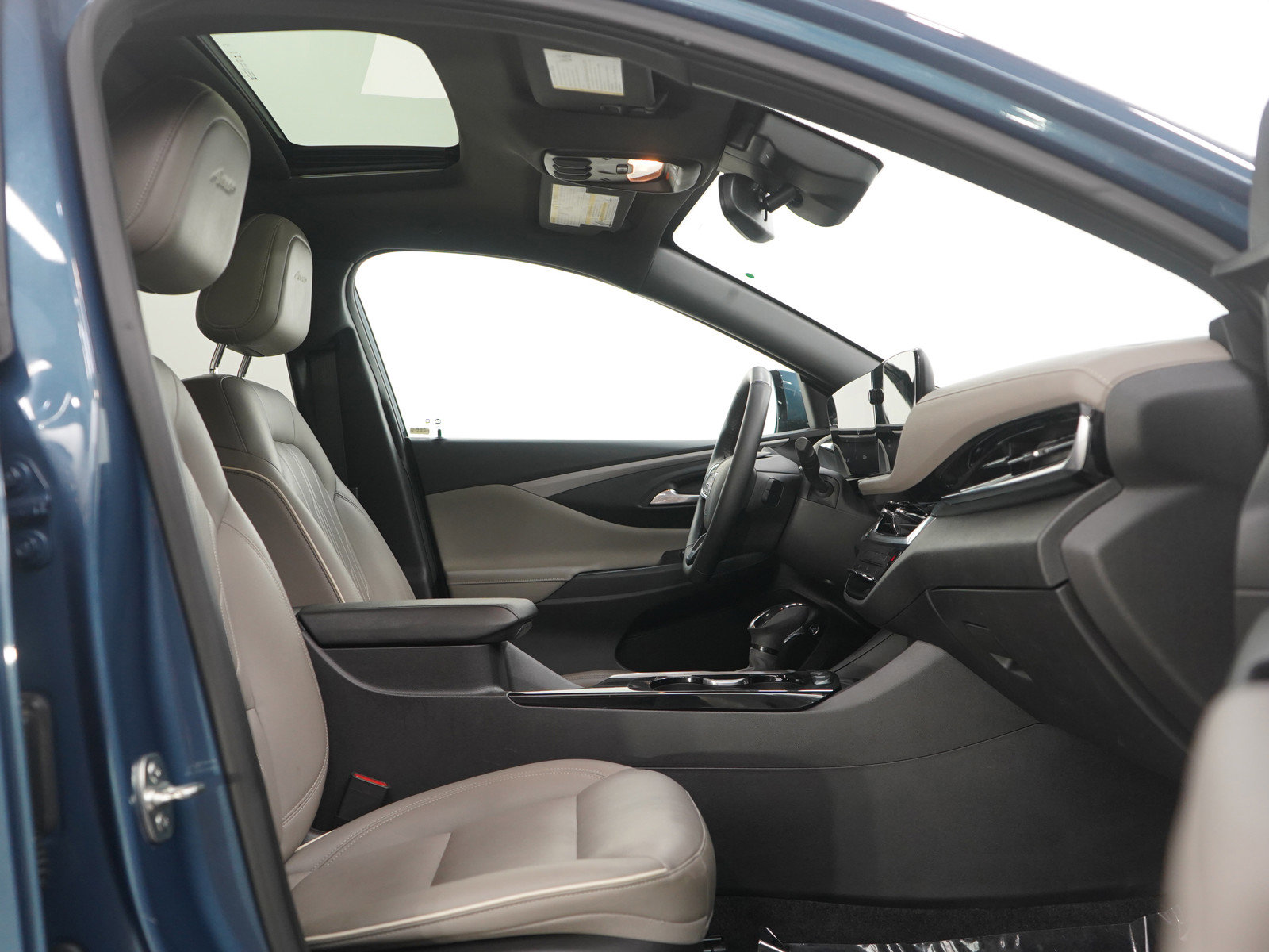 Used 2024 Buick Envista Avenir image 11