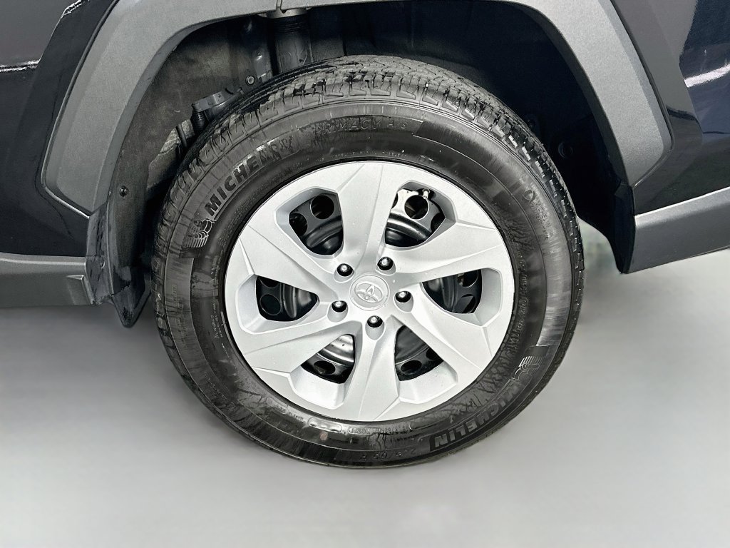 Used 2025 Toyota RAV4 LE FWD image 30