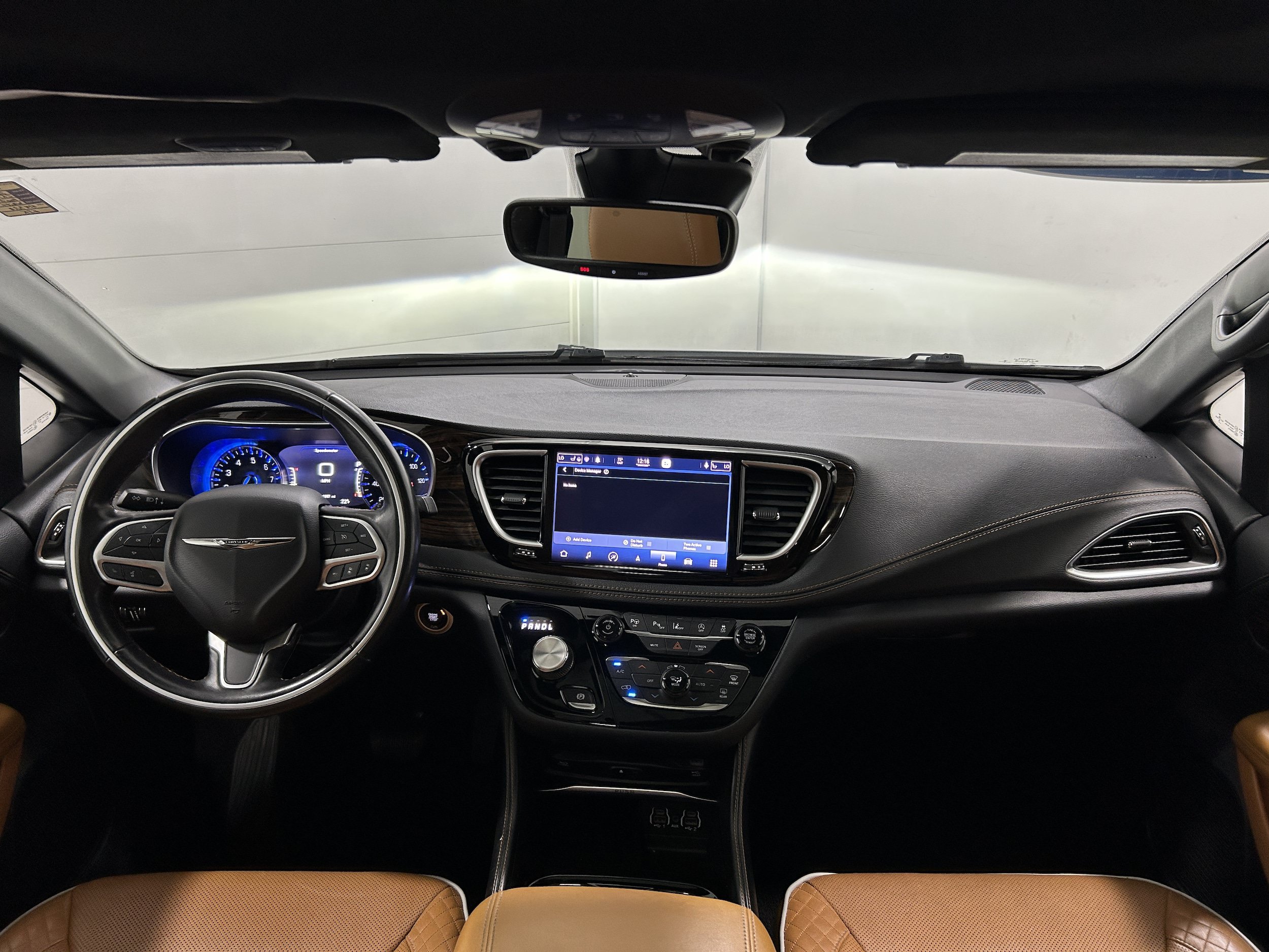 Used 2021 Chrysler Pacifica Pinnacle AWD/4WD image 14