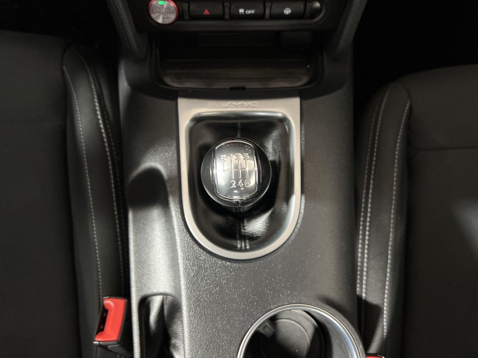 Certified 2022 Ford Mustang Coupe RWD image 21