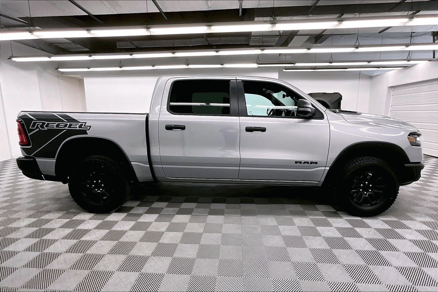 Used 2025 RAM 1500 Rebel w/ Rebel Level 1 Equipment Group AWD/4WD image 15