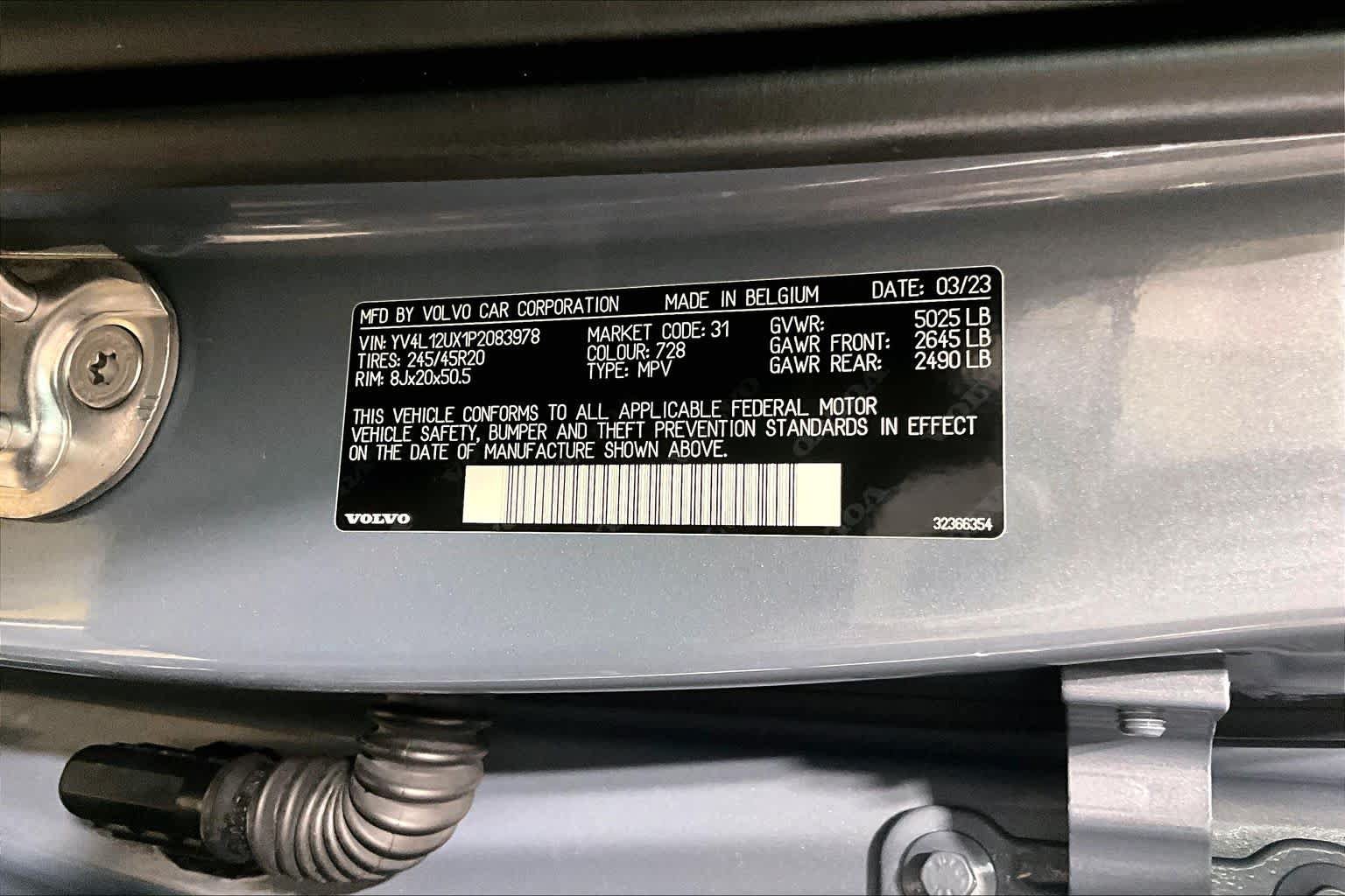 Certified 2023 Volvo XC40 B5 Ultimate w/ Climate Package AWD/4WD image 32