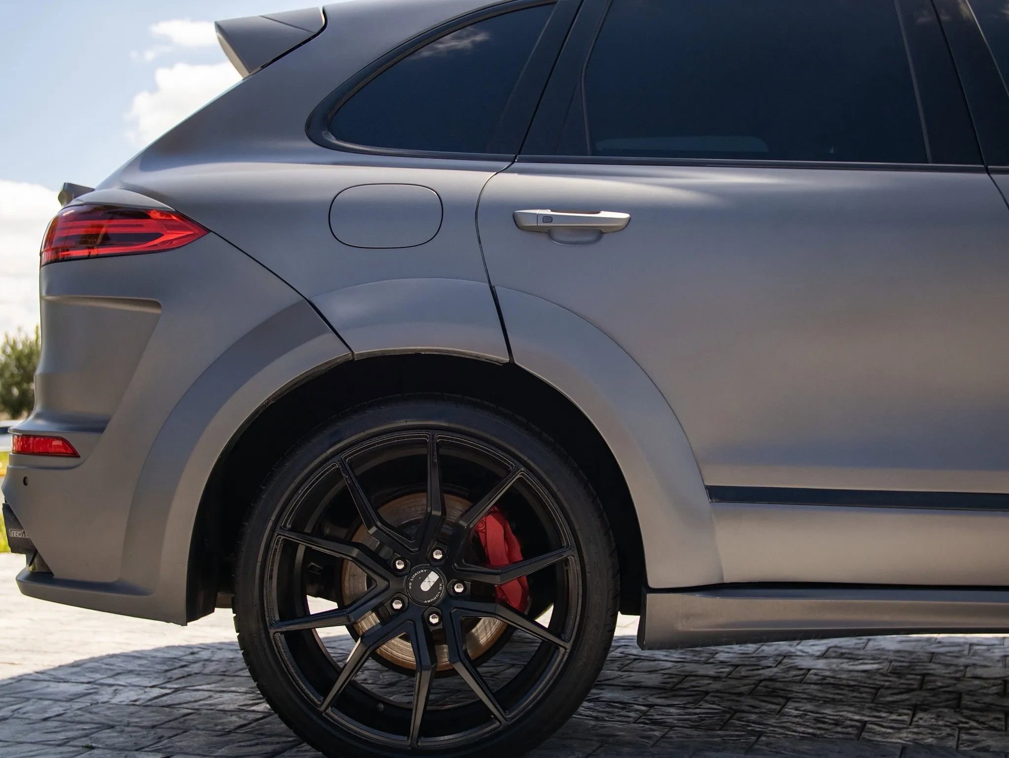 Used 2015 Porsche Cayenne Turbo AWD/4WD image 20