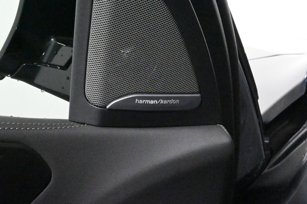 Used 2026 BMW X5 xDrive50e w/ M Sport Package image 31