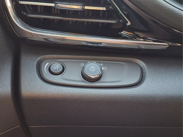 New 2026 Buick Envista Avenir FWD image 10