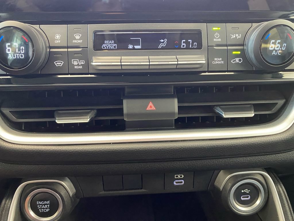 Used 2024 Toyota Grand Highlander XLE image 26