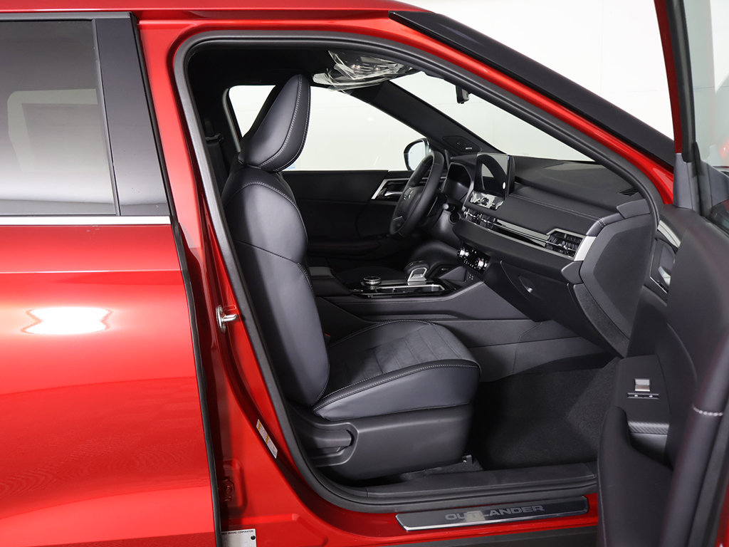 New 2026 Mitsubishi Outlander LE AWD/4WD image 29