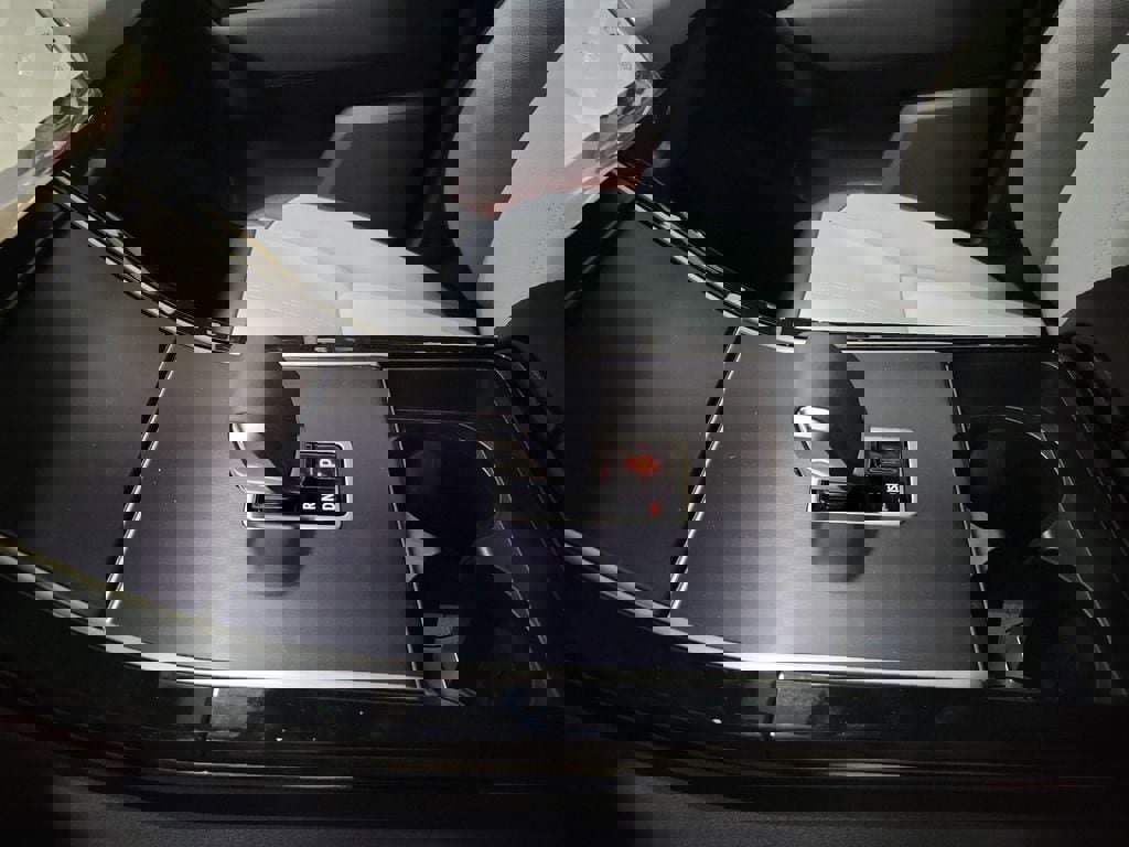 New 2026 Land Rover Range Rover Velar Dynamic SE image 20