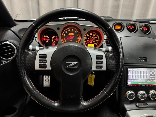 Used 2007 Nissan 350Z NISMO RWD image 13