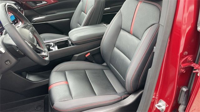 Used 2024 Chevrolet Traverse RS image 11