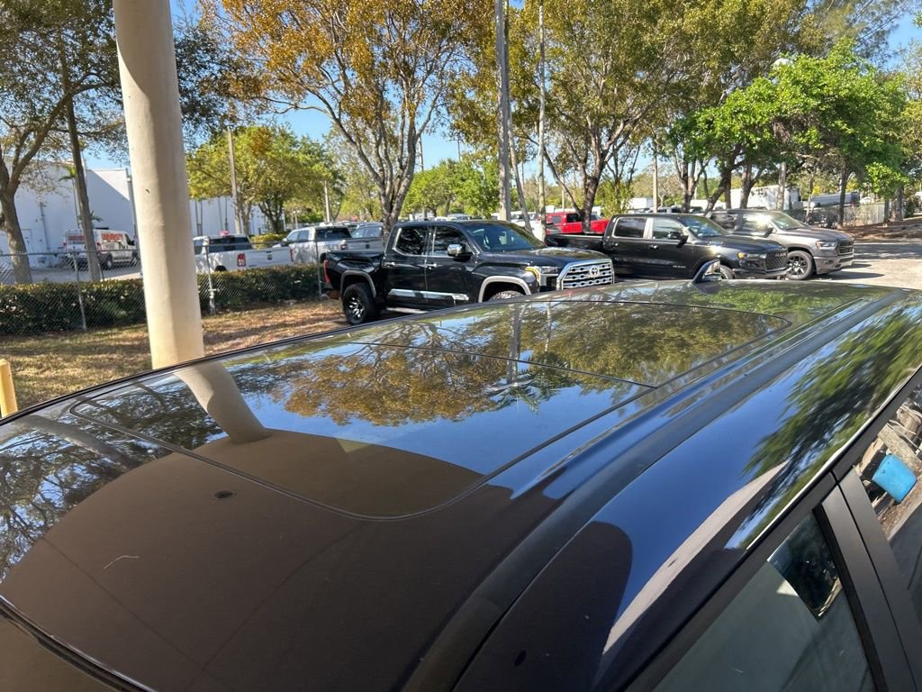 New 2025 Mitsubishi Outlander SE image 15