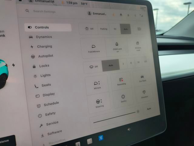 Used 2021 Tesla Model Y Long Range image 18