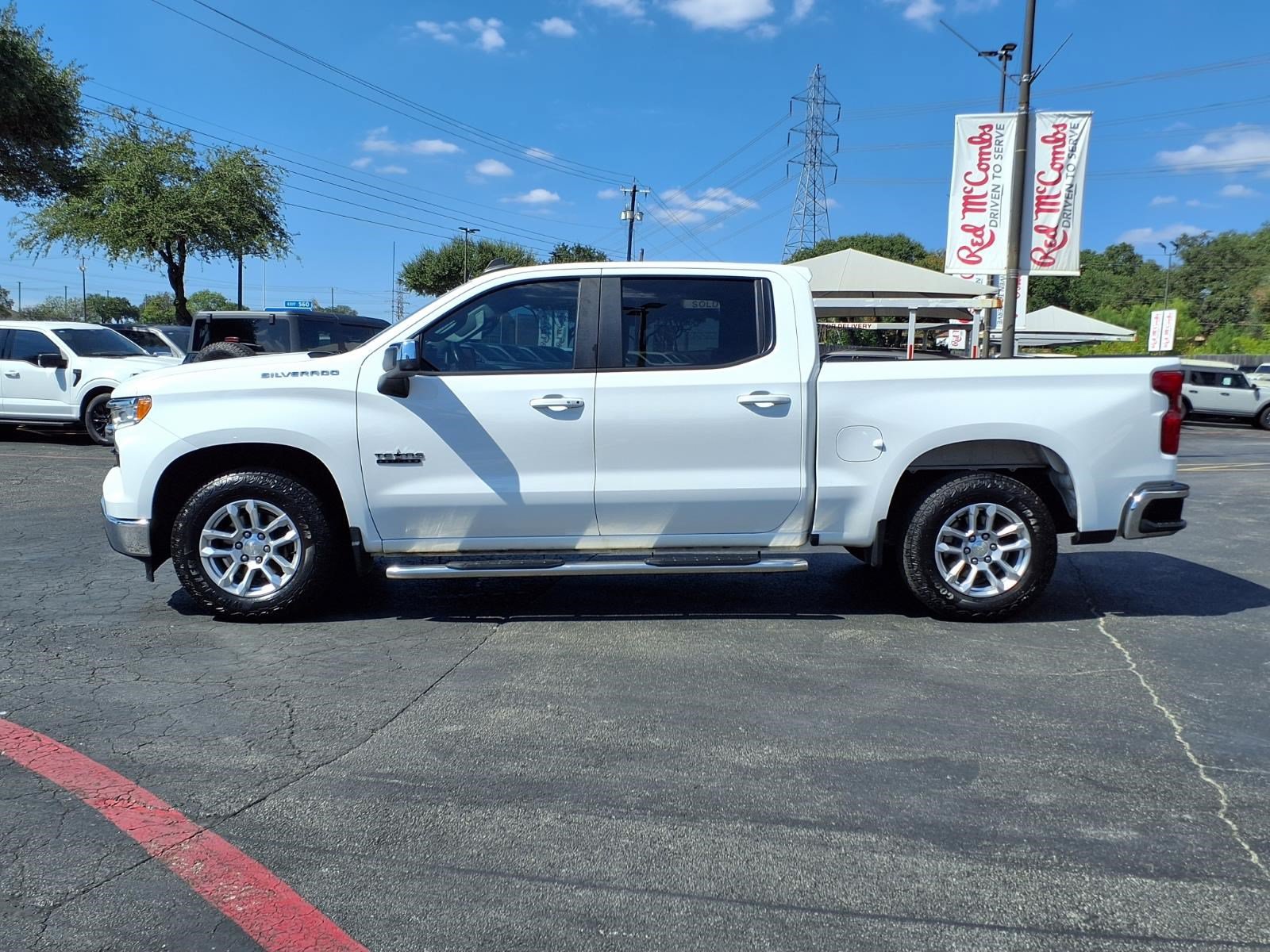 Used 2023 Chevrolet Silverado 1500 LT RWD image 9